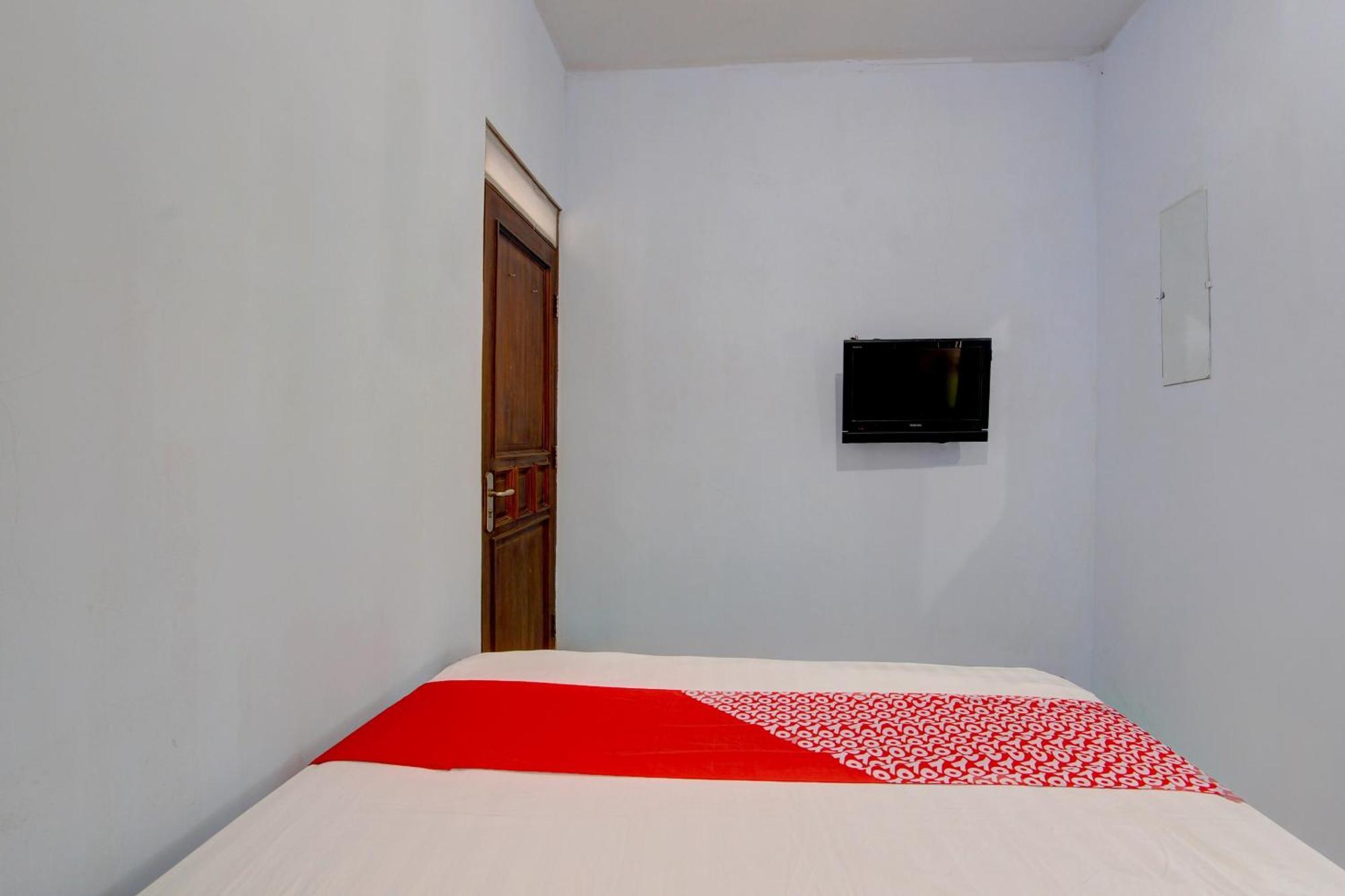 Super Oyo 93012 Griya Kencana Asri Syariah Lawean Экстерьер фото