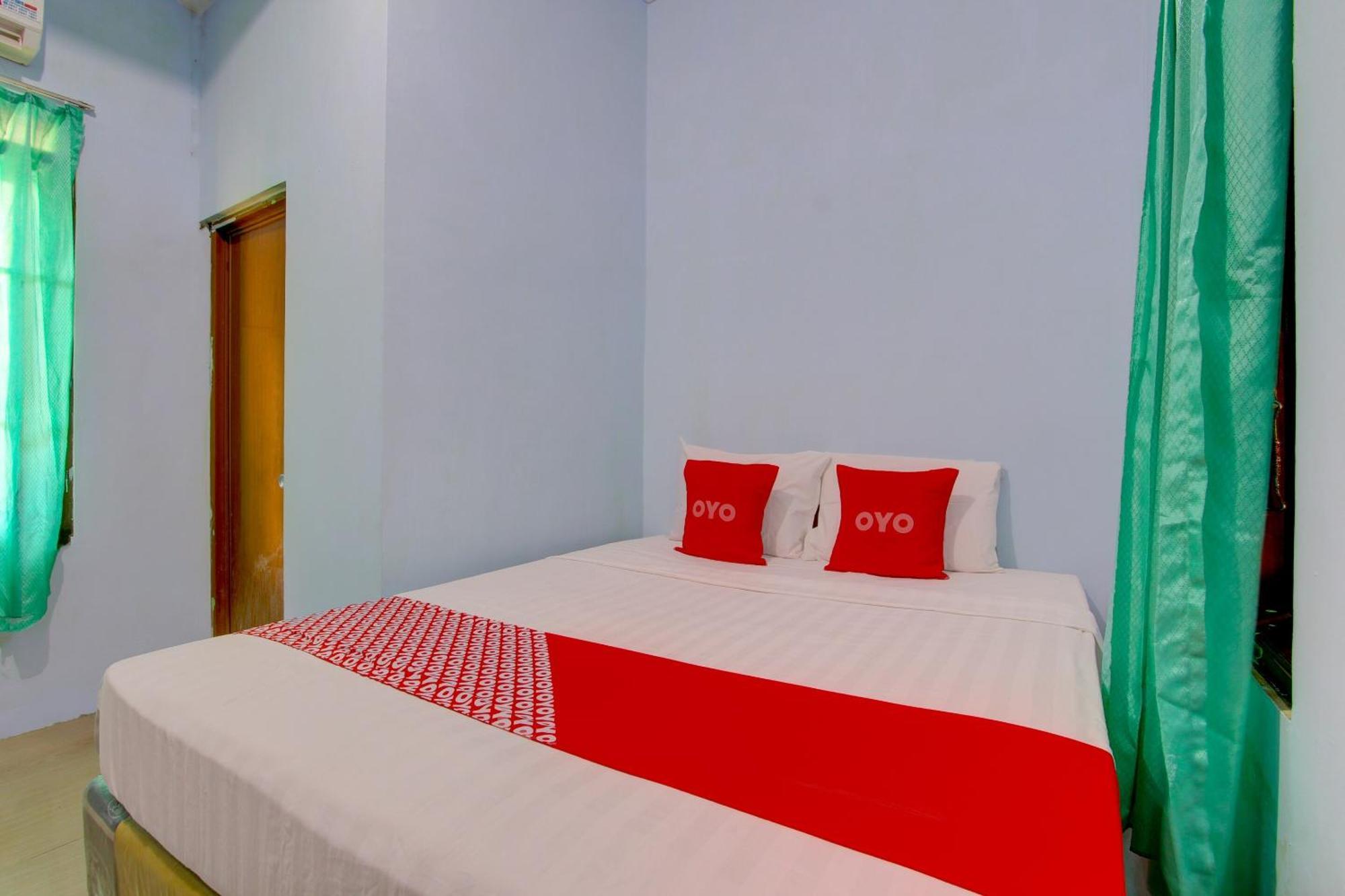 Super Oyo 93012 Griya Kencana Asri Syariah Lawean Экстерьер фото