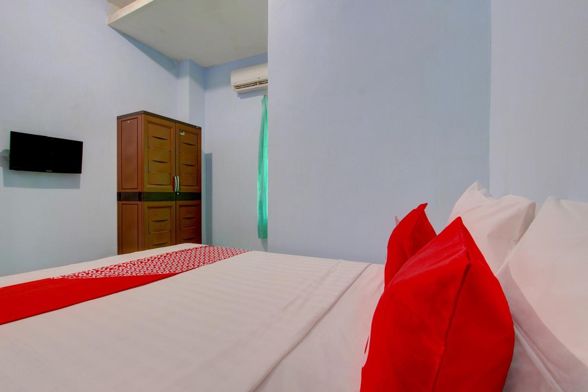 Super Oyo 93012 Griya Kencana Asri Syariah Lawean Экстерьер фото