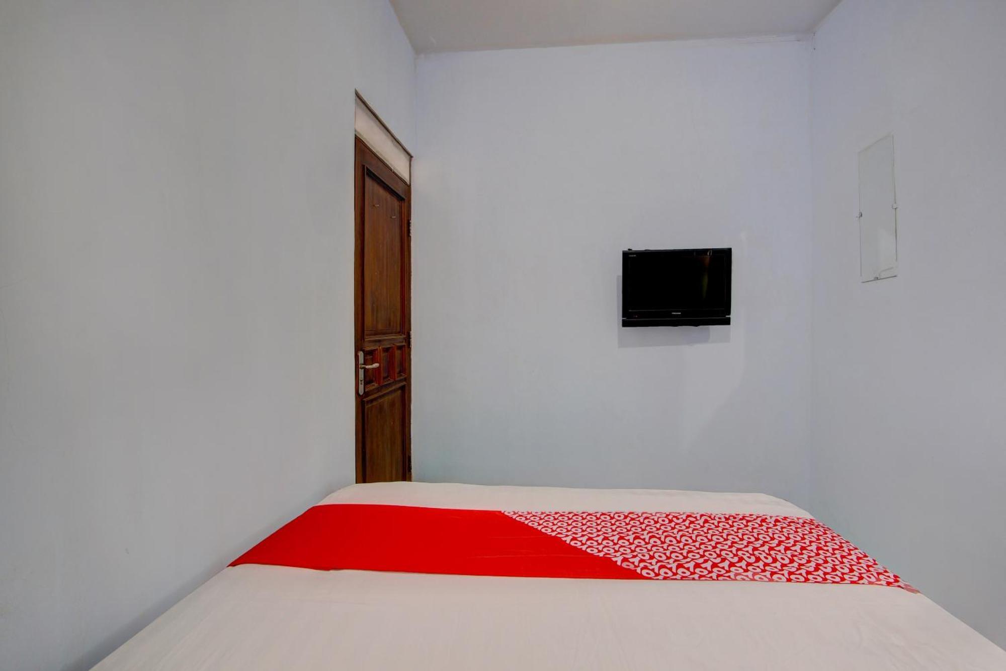 Super Oyo 93012 Griya Kencana Asri Syariah Lawean Экстерьер фото
